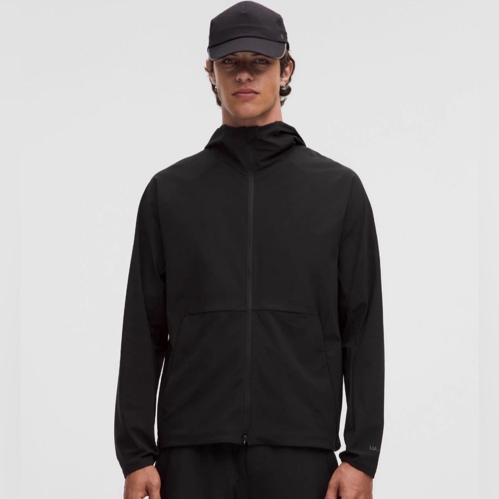 RESTOCK Lululemon Men’s “Pace Breaker” Jacket (L) *FALL/WINTER PREVIEW*